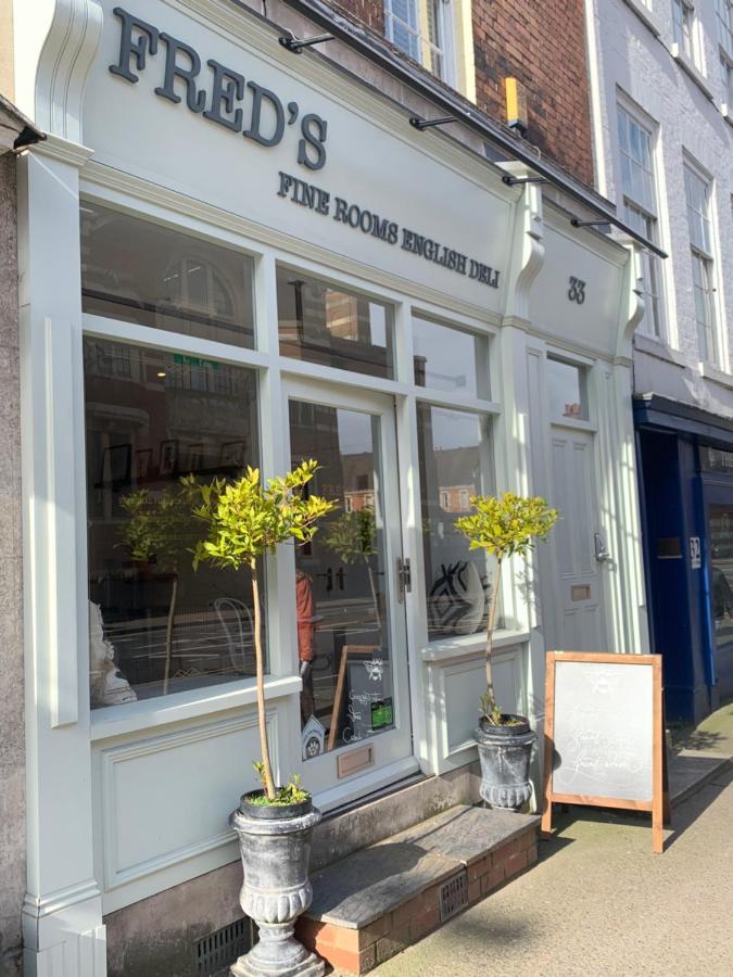 Upstairs At 33 - Self Check In Boutique Accommodation In Worcester Centre Экстерьер фото